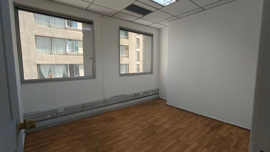 Excelentes oficinas / Mac iver - Imagen 10
