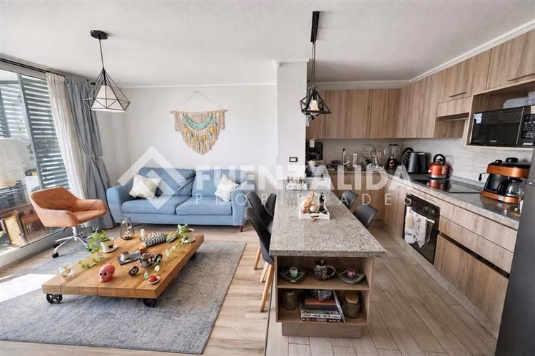 Departamento en venta de 3 dorm. en Peñalolén Con Estc. y Bd
