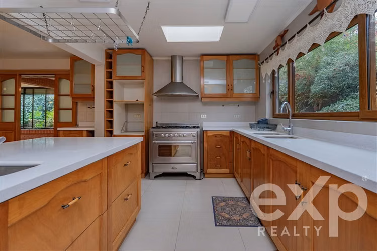 Casa premium en Lo Cañas con 1.300 m de terreno y piscina - Imagen 9