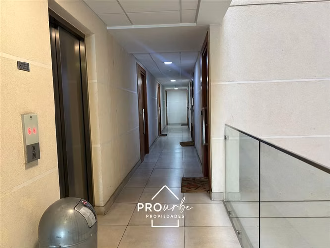 Baja de precio arriendo 2 privados más recepción