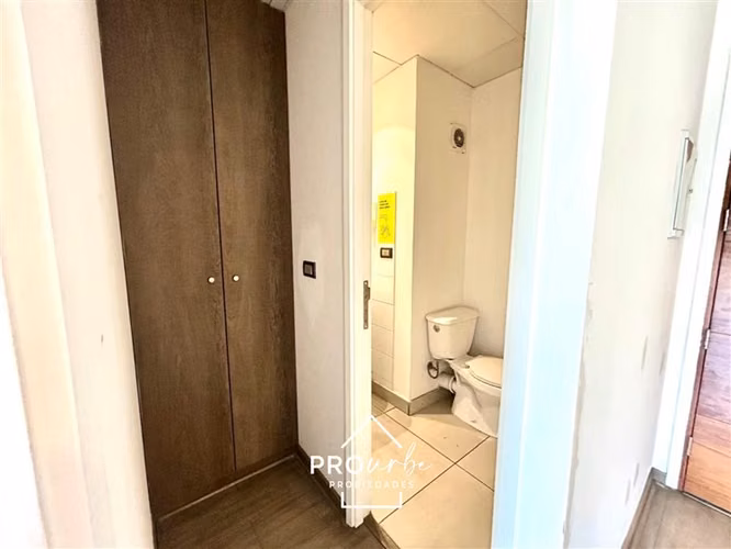 Baja de precio arriendo 2 privados más recepción