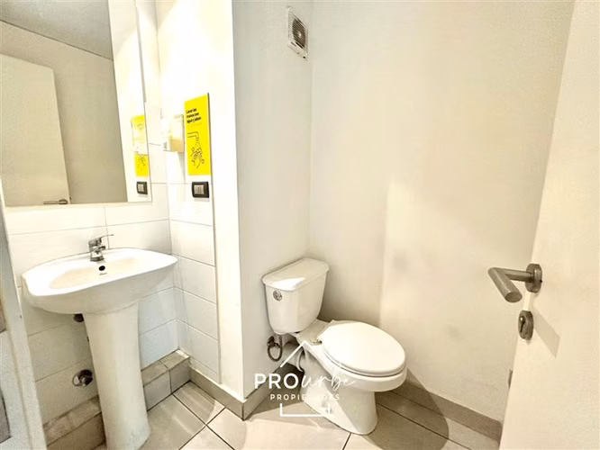 Baja de precio arriendo 2 privados más recepción