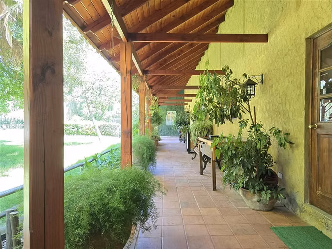 Casa en venta en Chicureo Santa Ester con piscina y quincho