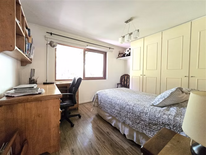 Casa en venta en Chicureo Santa Ester con piscina y quincho