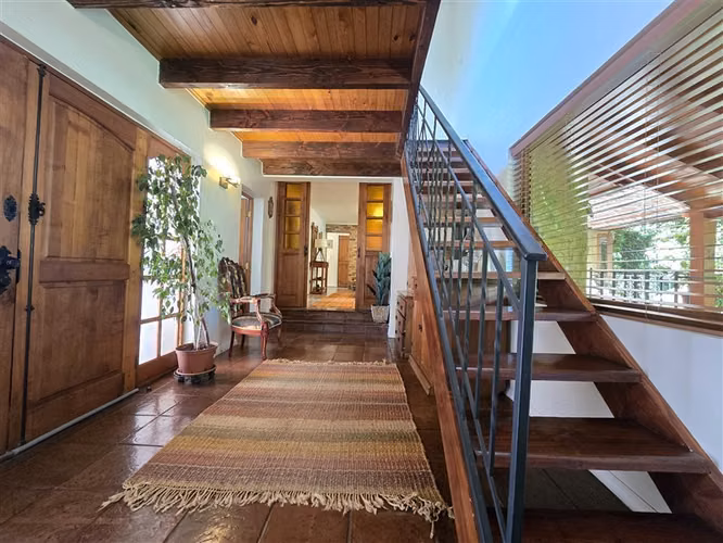Casa en venta en Chicureo Santa Ester con piscina y quincho