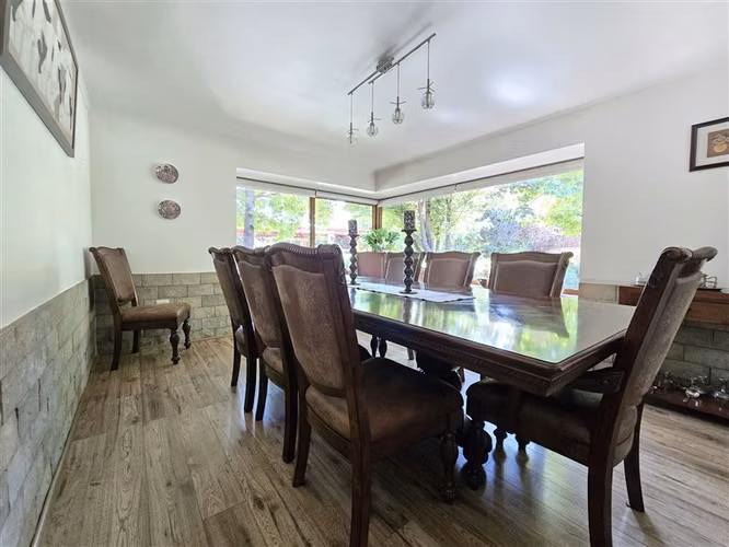 Casa en venta en Chicureo Santa Ester con piscina y quincho