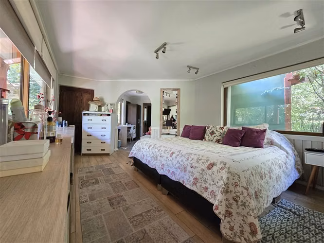 Casa en venta en Chicureo Santa Ester con piscina y quincho