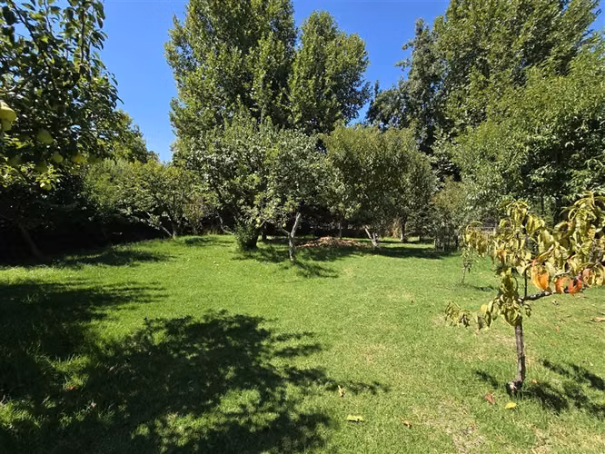 Casa en venta en Chicureo Santa Ester con piscina y quincho