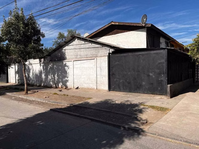 Gran casa de esquina en Pudahuel (155645)