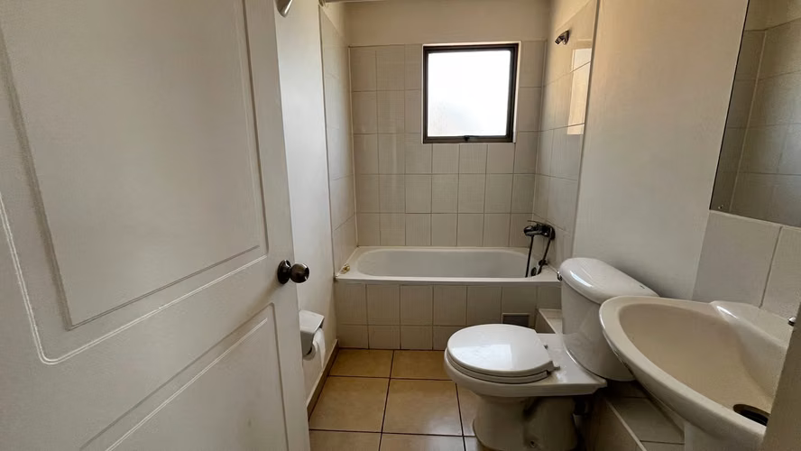 EN VENTA CASA EN ISLA DE MAIPO SECTOR VALLE LA RESERVA 3D, 3B, 2E