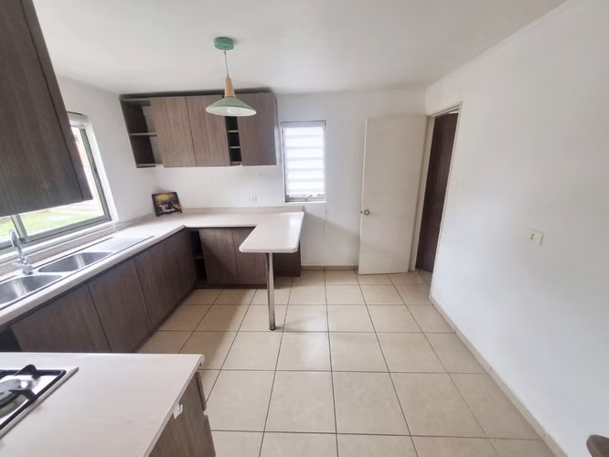 arriendo o venta de casa en condominio hacienda las cruces