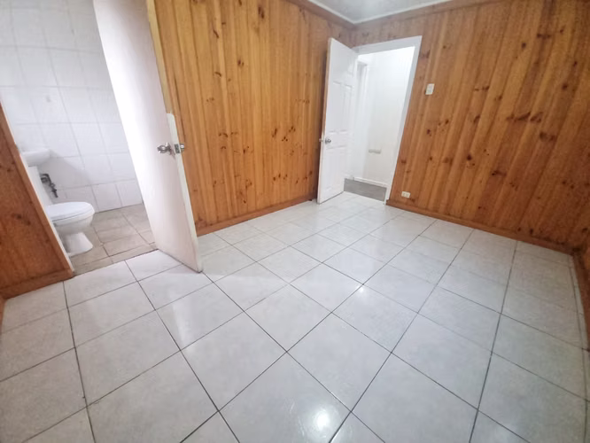 Arriendo Comercial Central Amplia y Luminosa