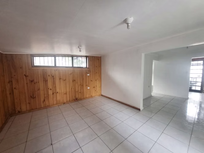 Arriendo Comercial Central Amplia y Luminosa