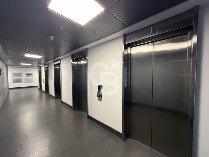 Oficina en Obra gruesa iluminada y con gran vista - Imagen 10