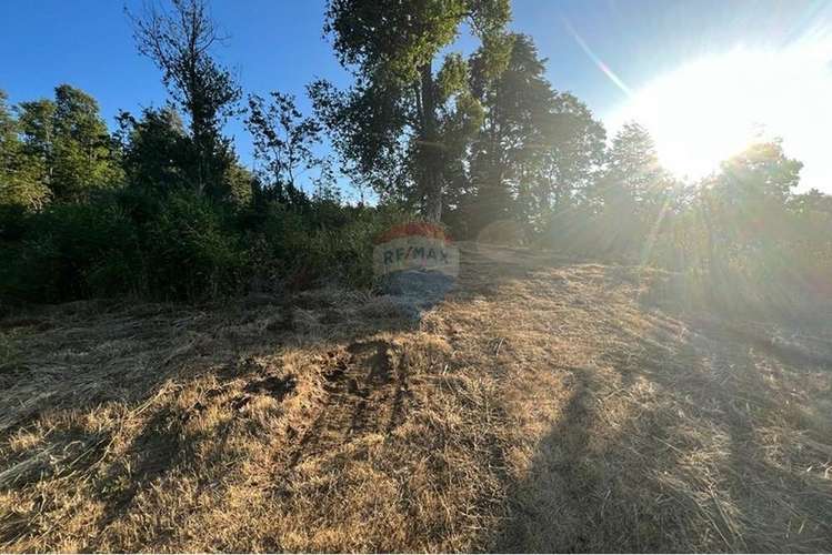 Venta de parcela en pucón. vista al lago.