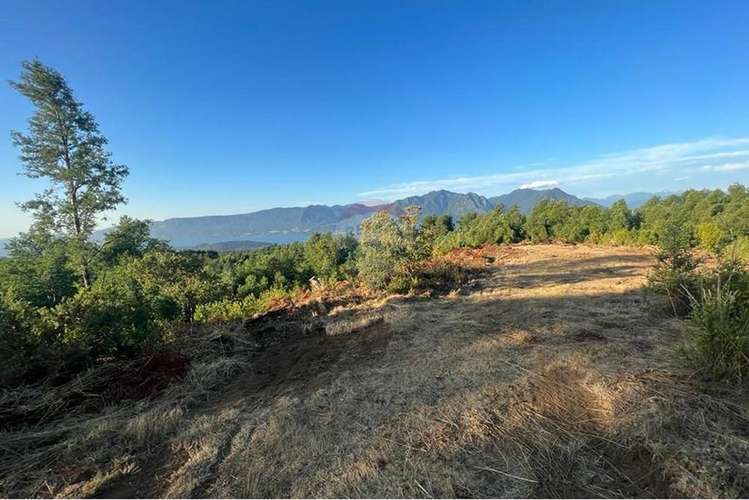 Venta de parcela en pucón. vista al lago.