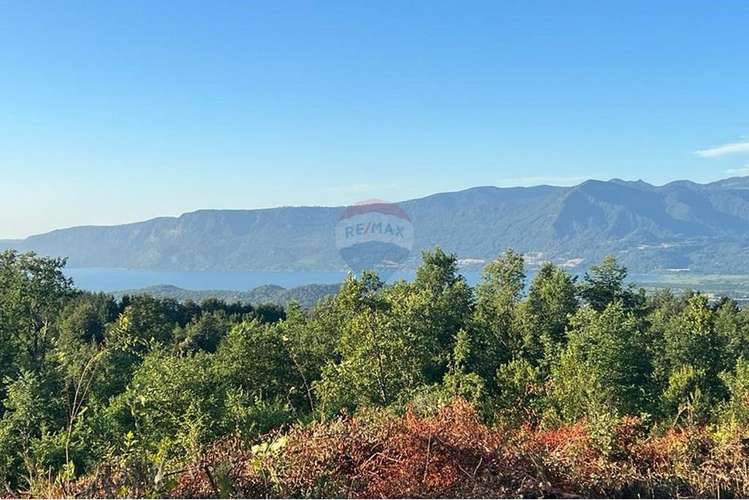 Venta de parcela en pucón. vista al lago.
