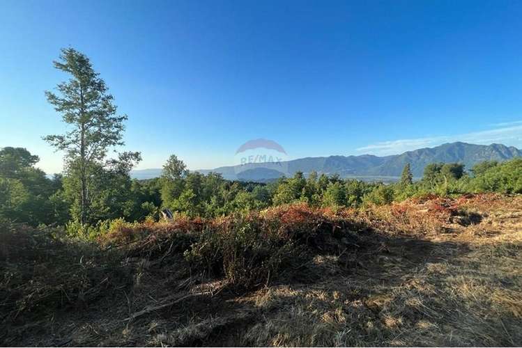 Venta de parcela en pucón. vista al lago.