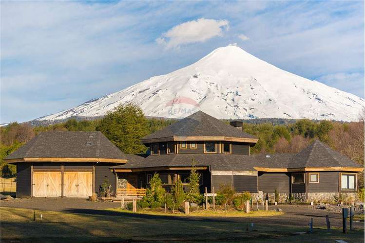 Pucon se vende parcelas de lujo en candelaria.