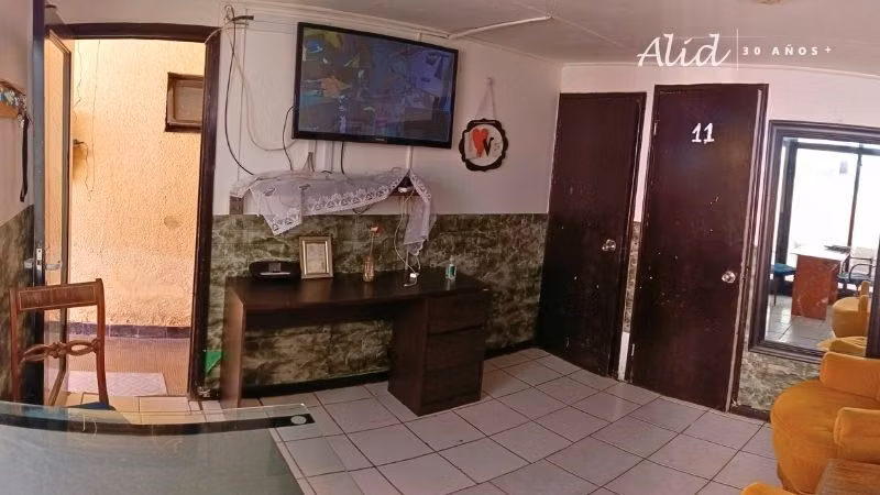 Casa CERCA DEL RELOJ DE FLORES, UNIVERSIDADES Y CENTRO DE VIÑA