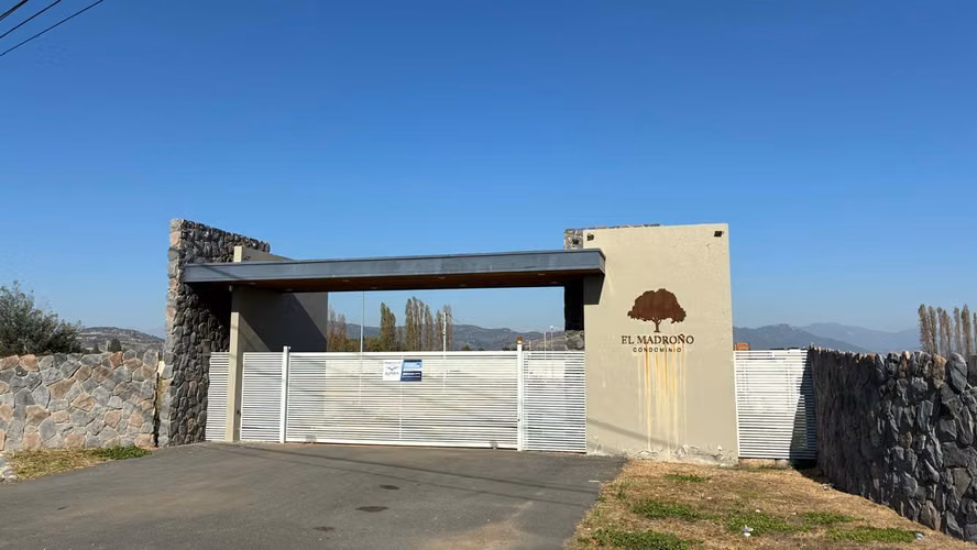 VENTA PARCELA DE 5000 M2 EN CONDOMINIO EL MADROÑO