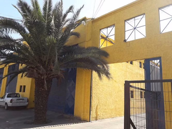 VENTA BODEGA 4HAB 0BA SAN MIGUEL