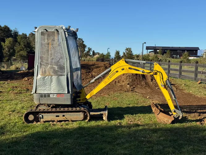 Mini Excavadora - Optima por no uso, solo 304 horas