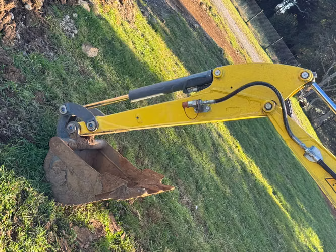 Mini Excavadora - Optima por no uso, solo 304 horas