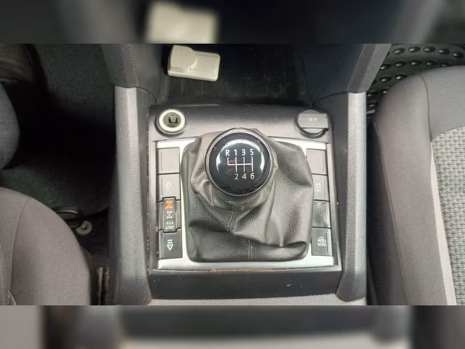 VOLKSWAGEN AMAROK 2023
