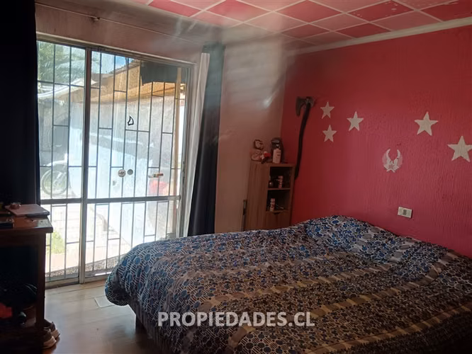 Casa en venta de 4 dorm. en Maipú / Terreno 1.168 mt2