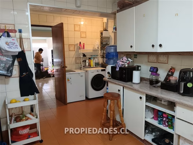 Casa en venta de 4 dorm. en Maipú / Terreno 1.168 mt2