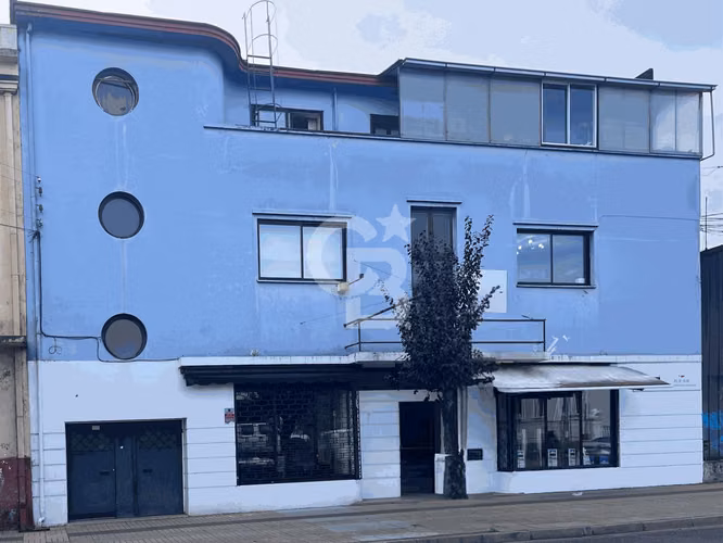 Céntrica Propiedad con Potencial Comercial.