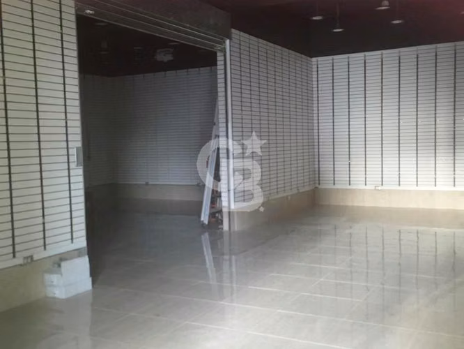 Local comercial, con extracción de olores, metro Manquehue