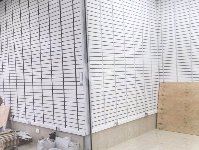 Local comercial, con extracción de olores, metro Manquehue