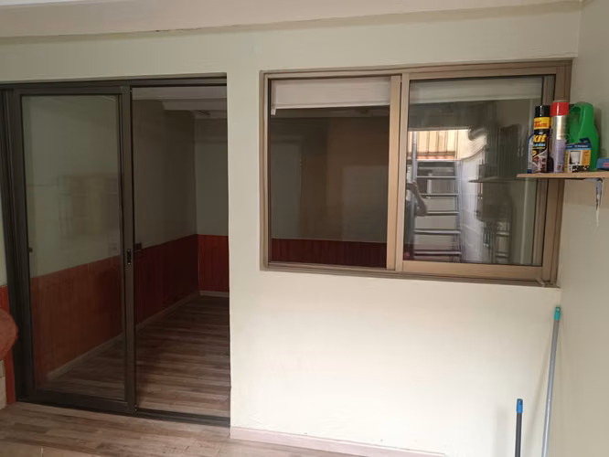 VENDO CASA DOS PISOS, 3DOR. AMPLIOS, LIVING-COMEDOR, COCINA AMERICANA