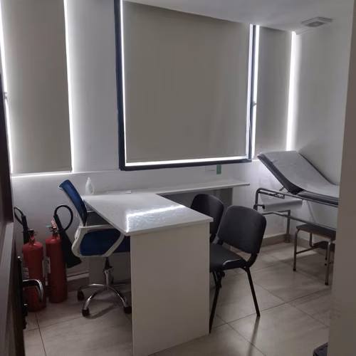 Arriendo oficina, ideal centro Médico