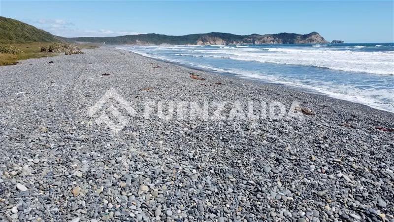 Sitio orilla playa en Castro