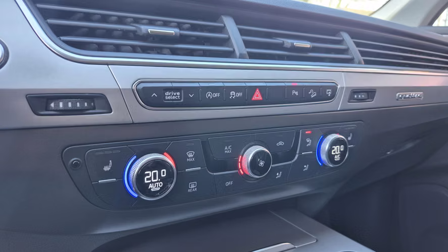 AUDI Q7 2016