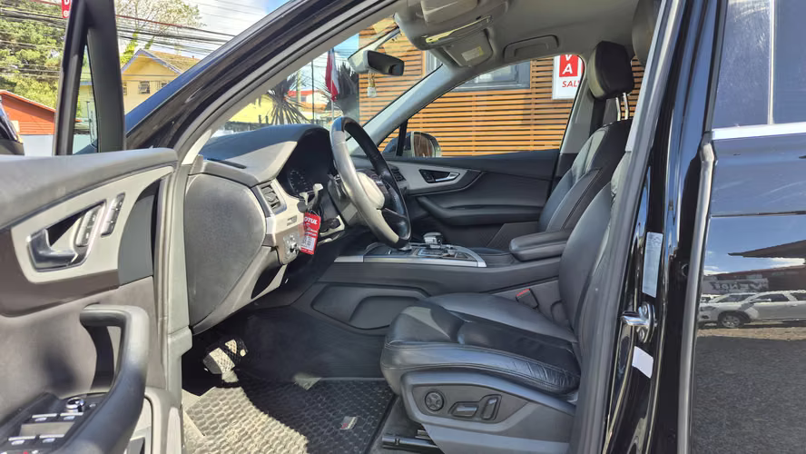 AUDI Q7 2016