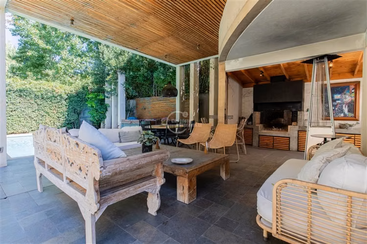 Casa en venta en exclusivo sector Santuario del Valle