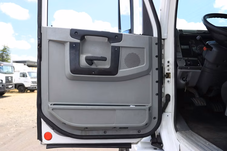TRACTO CAMION FREIGHTLINER CL 120 AÑO 2013 6X4 OFERTA