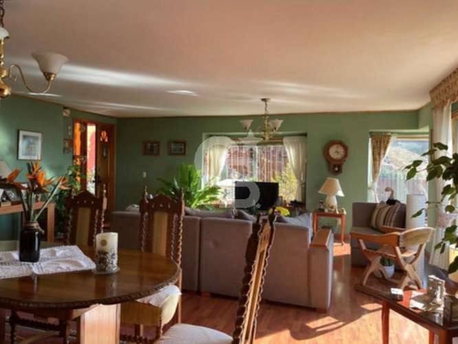 Casa con terraza y vista en Valparaíso. - Imagen 2