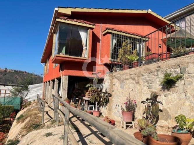 Casa con terraza y vista en Valparaíso. - Imagen 14