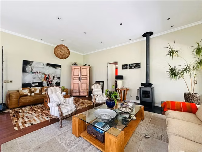 Se Vende, 2 casas en 1 terreno, 5000 mts2 Chicureo.