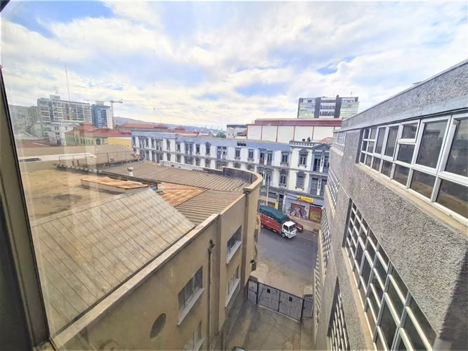 Galpón hormigón | Todo un piso  | 367 m2 | Detrás Universidad católica.