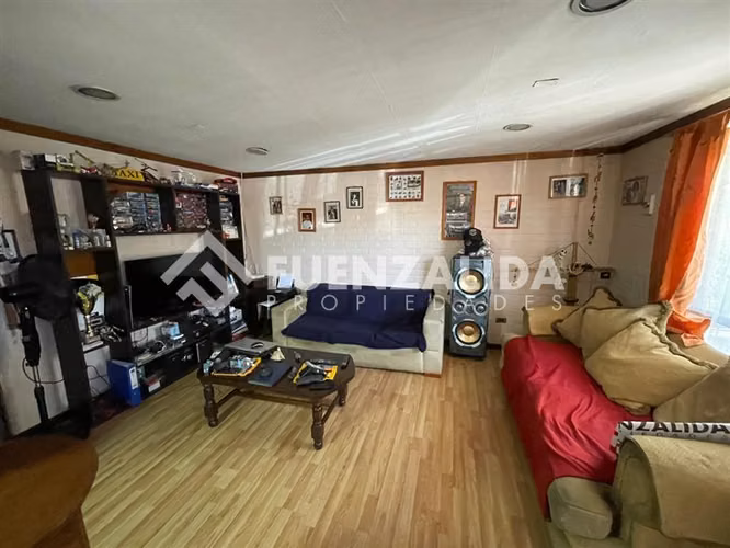 Casa en venta de 2 dorm. en Maipú