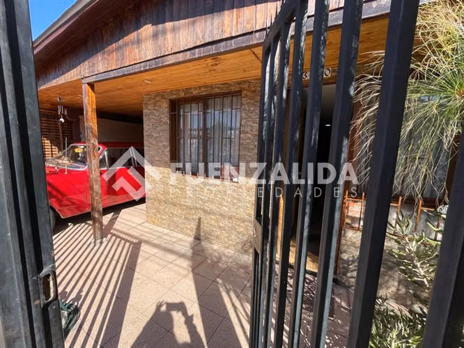 Casa en venta de 2 dorm. en Maipú