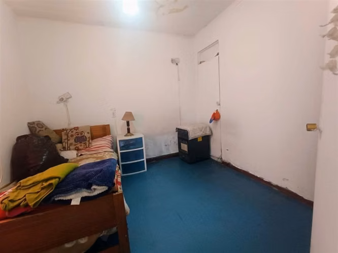 Casa en venta de 5 dorm. con 2 locales comer. en La Cisterna