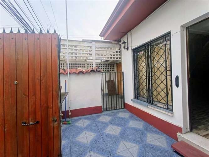 Casa en venta de 5 dorm. con 2 locales comer. en La Cisterna - Imagen 3