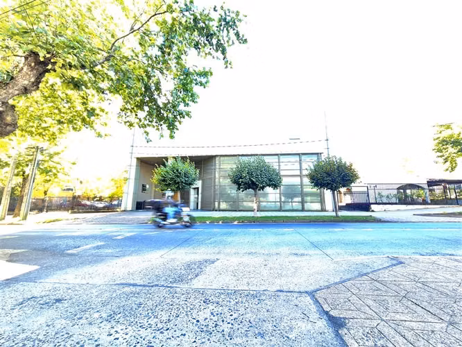 Amplia Oficina en arriendo en Los Angeles